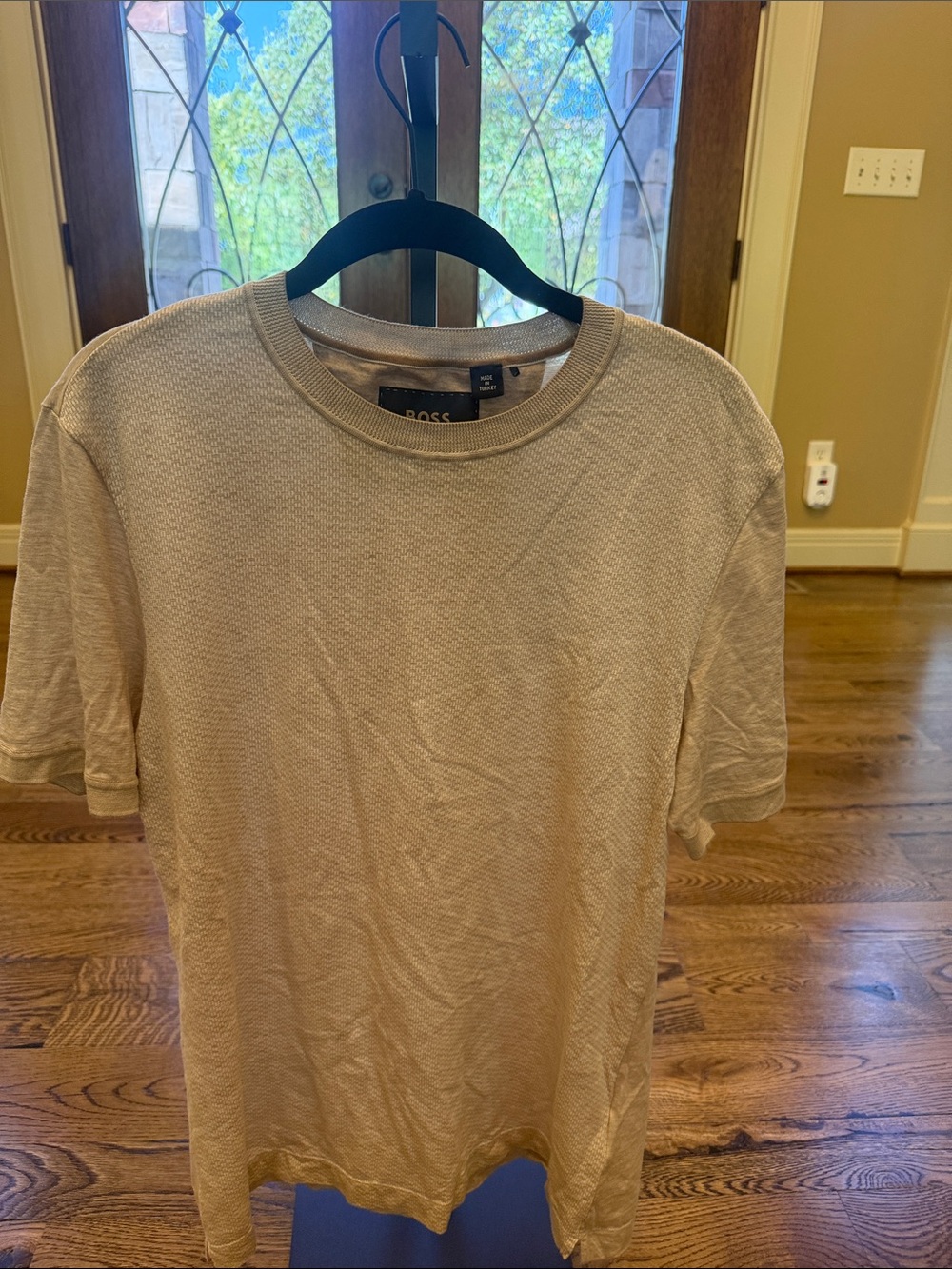 Like New Men’s Large Cotton Silk HUGO BOSS Cream Short-Sleeve Textured Knit Tee
